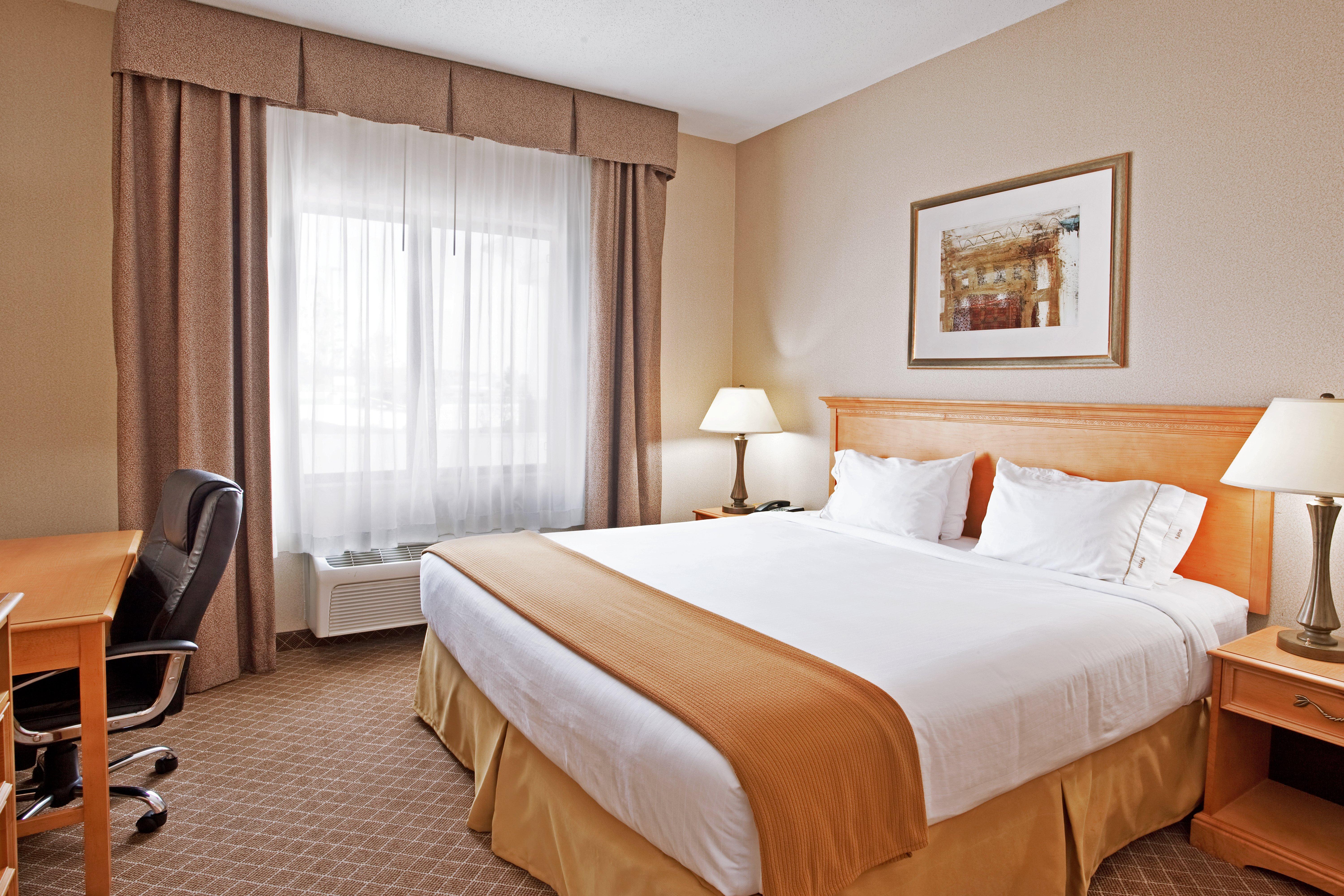 Holiday Inn Express Hotel & Suites Chesterfield - Selfridge Area By Ihg Exterior photo