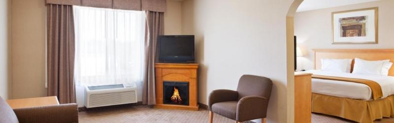 Holiday Inn Express Hotel & Suites Chesterfield - Selfridge Area By Ihg Exterior photo