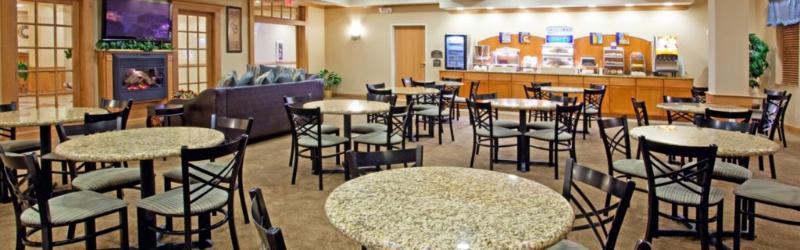 Holiday Inn Express Hotel & Suites Chesterfield - Selfridge Area By Ihg Exterior photo